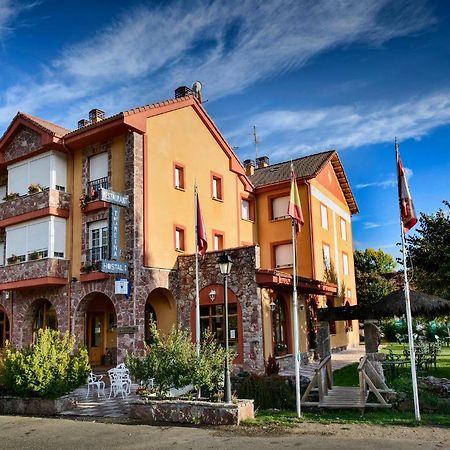 Tierra De La Reina Hotel Boca de Huergano Ruang foto