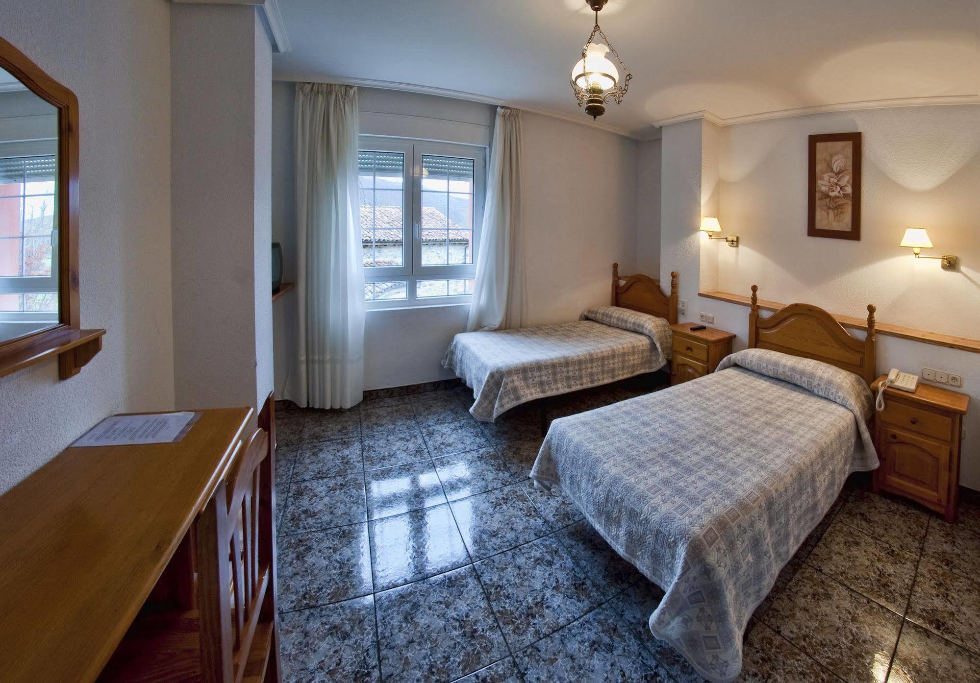 Tierra De La Reina Hotel Boca de Huergano Bagian luar foto