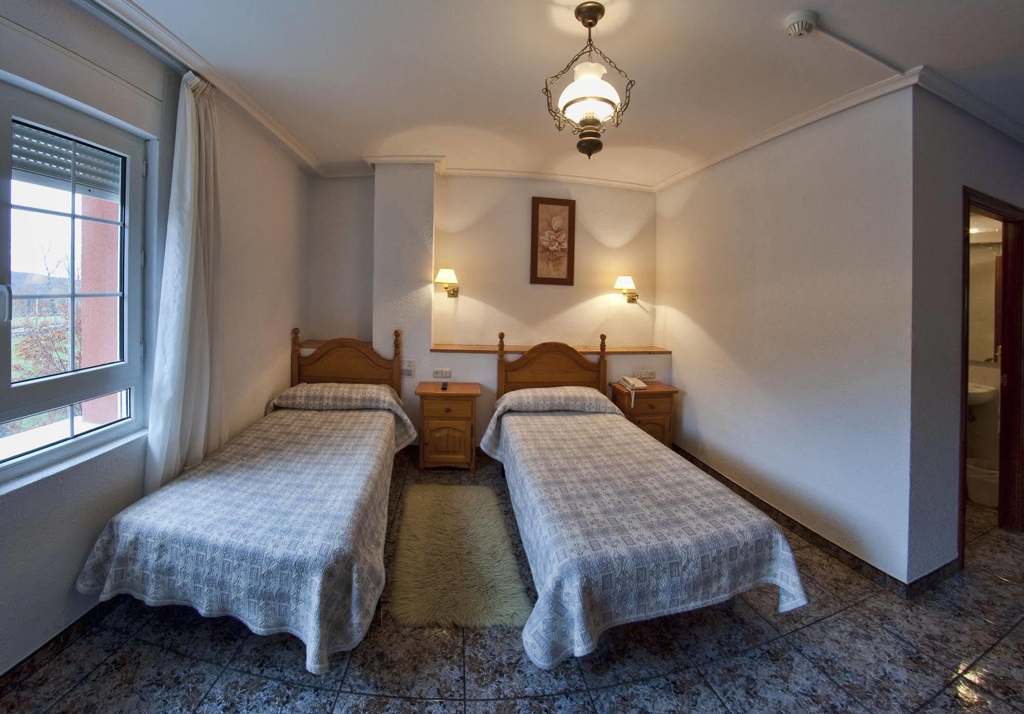 Tierra De La Reina Hotel Boca de Huergano Bagian luar foto
